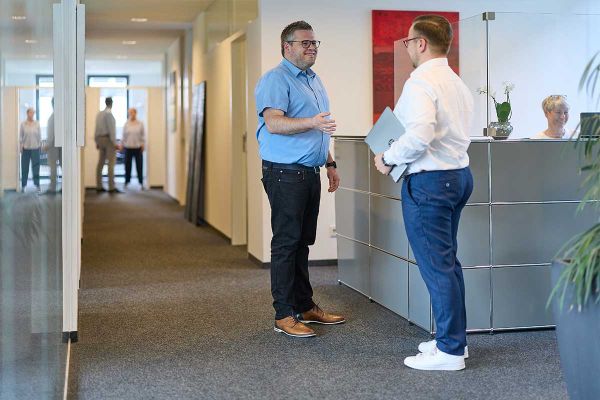 Persönlicher Empfang des Kunden am Empfang